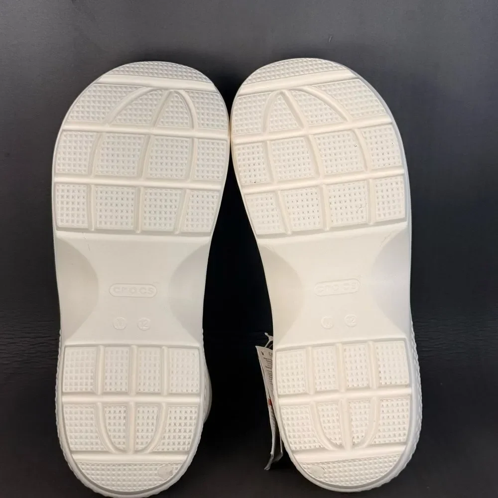 Unisex Crocs Stomp Clogs in Off White Icon Comfort men’s size 10 (women’s 12)